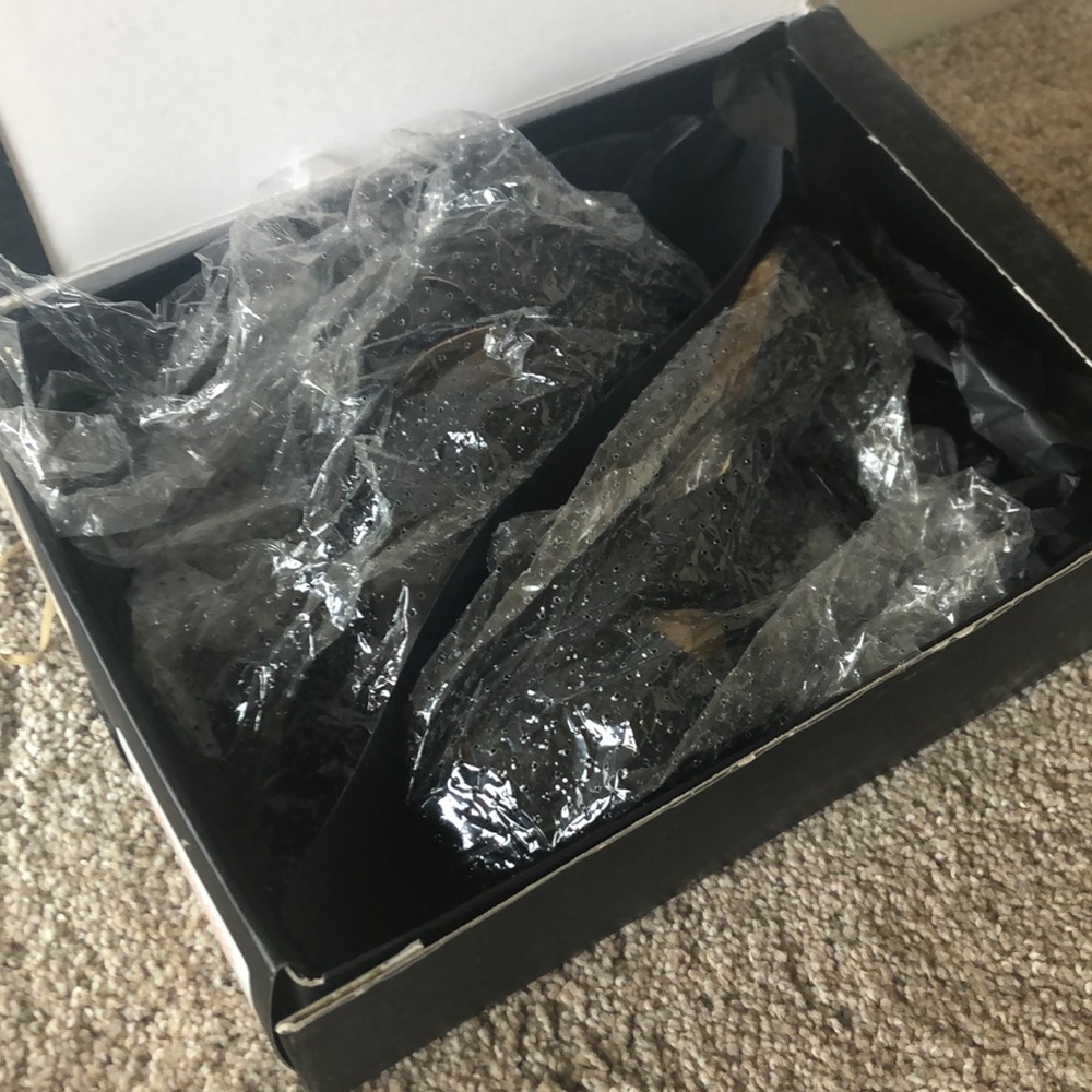 Report Signature Carleton Pumps - image 6